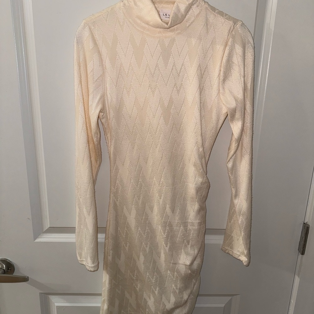 Boutique cream bodycon sweater dress